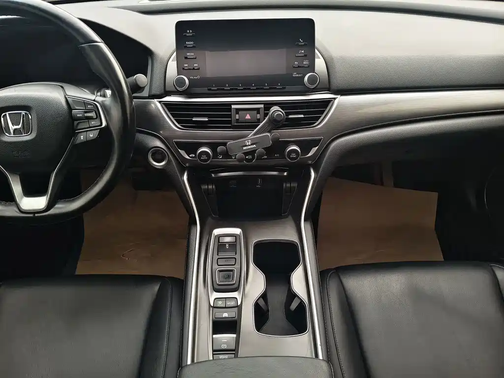 Honda Accord — миниатюра 14