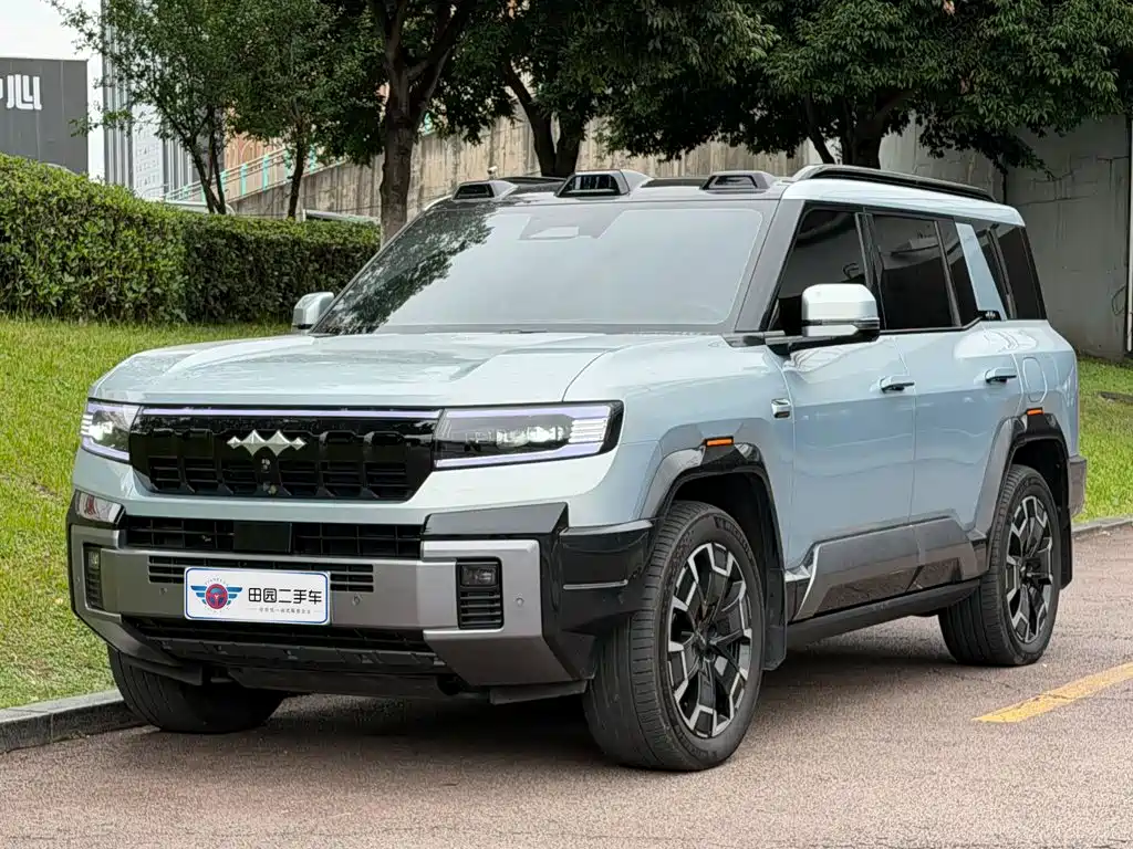 Fang Cheng Bao Leopard 8