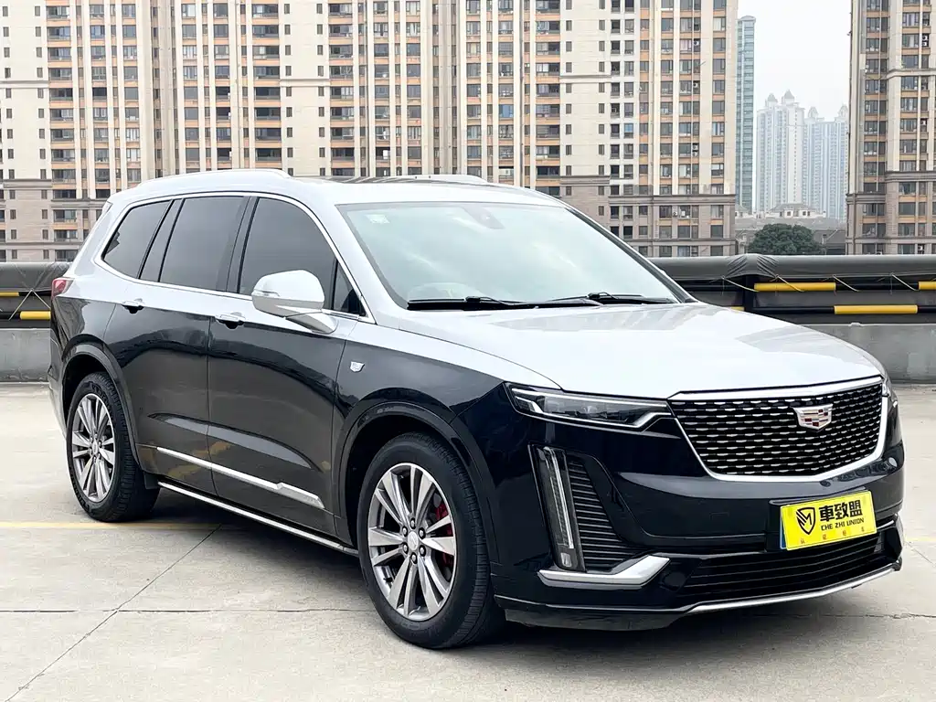 CADILLAC XT6
