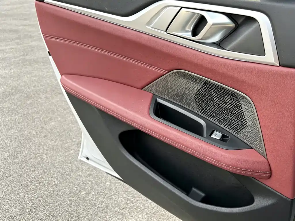 BMW i4 — миниатюра 11