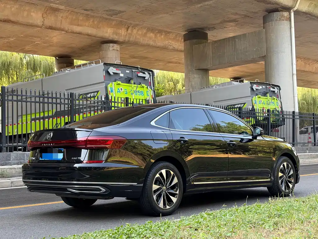 Volkswagen Passat — миниатюра 4