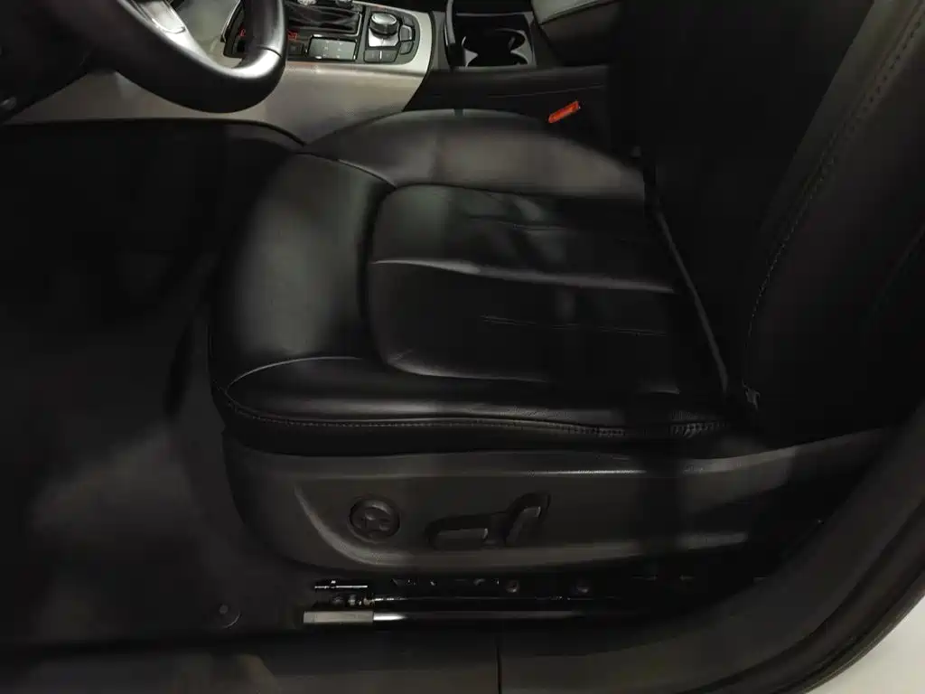 Audi A6L — миниатюра 20