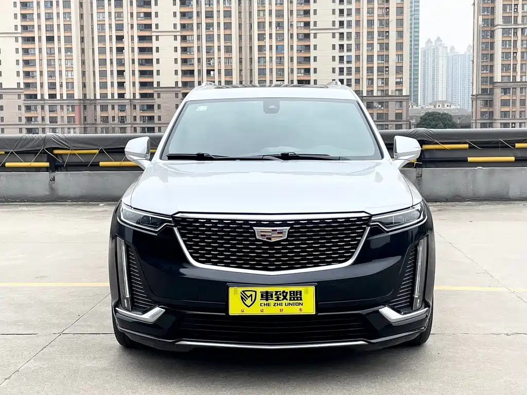 CADILLAC XT6