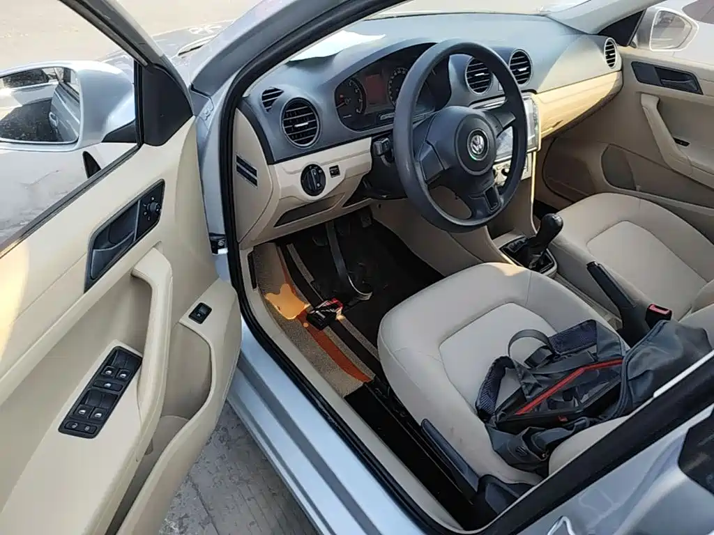Volkswagen Jetta — миниатюра 16