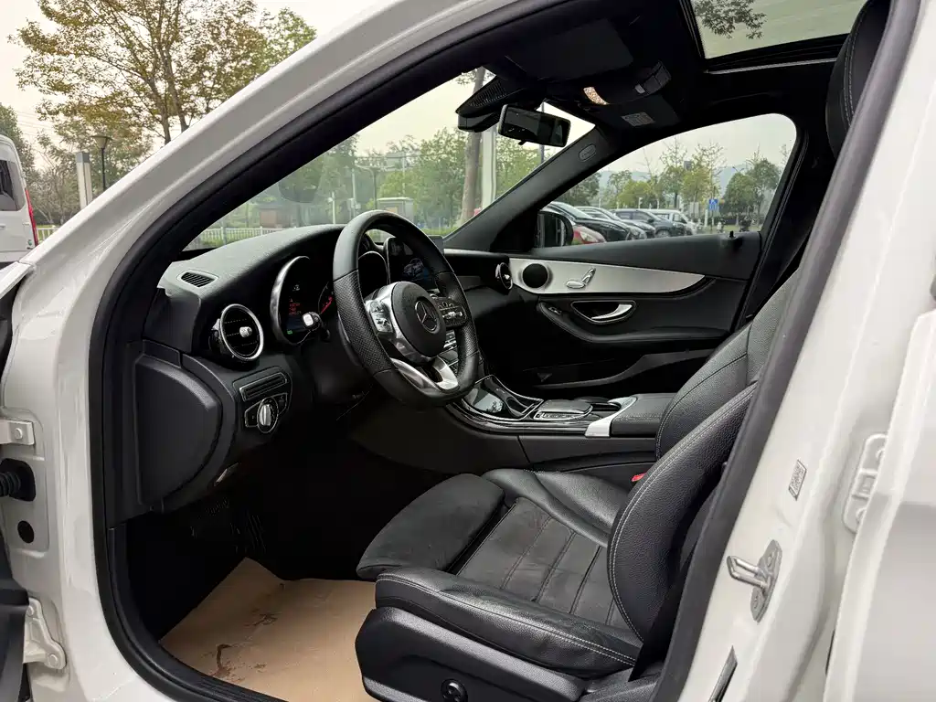 Mercedes-Benz C-Class — миниатюра 8