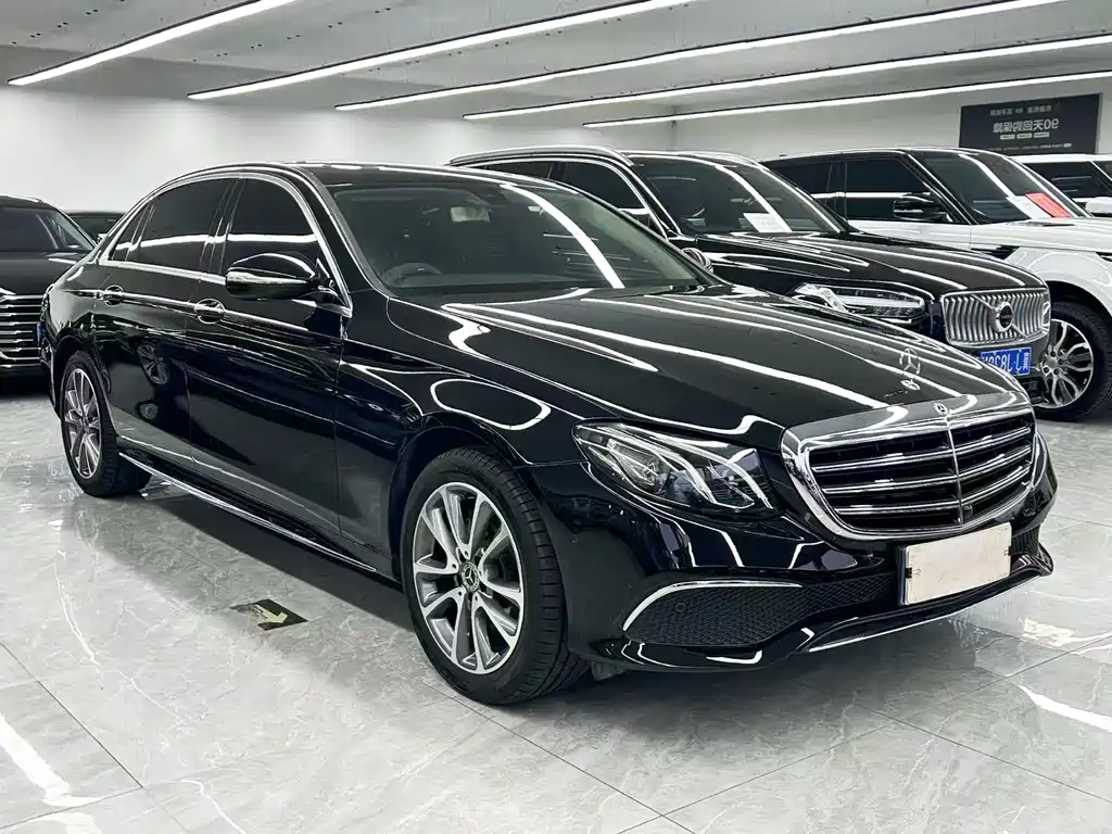 Mercedes-Benz E-Class — миниатюра 3