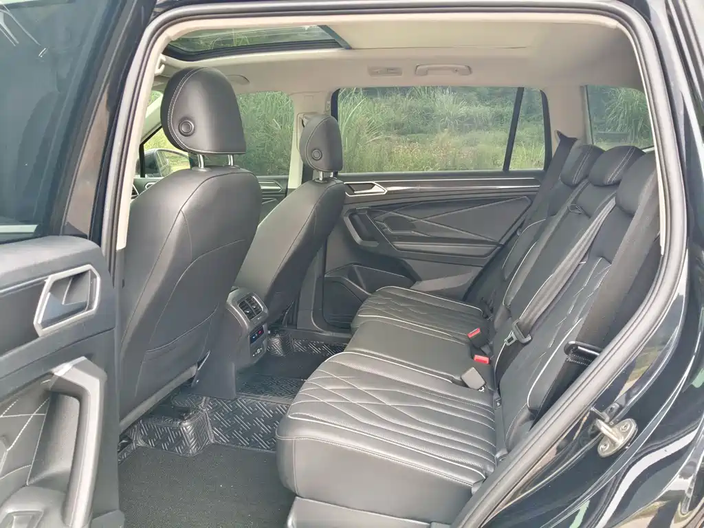 Volkswagen Tiguan L — миниатюра 6