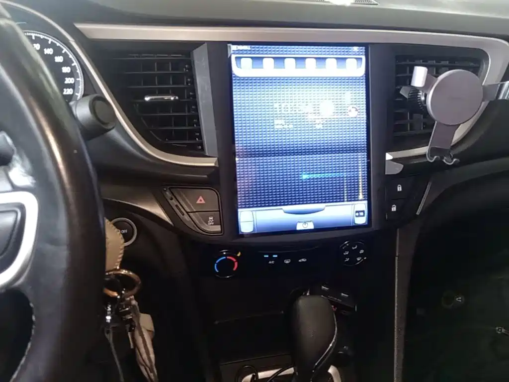 Buick Excelle — миниатюра 13