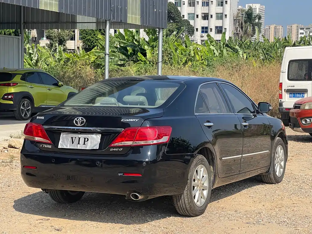 Toyota Camry — миниатюра 4