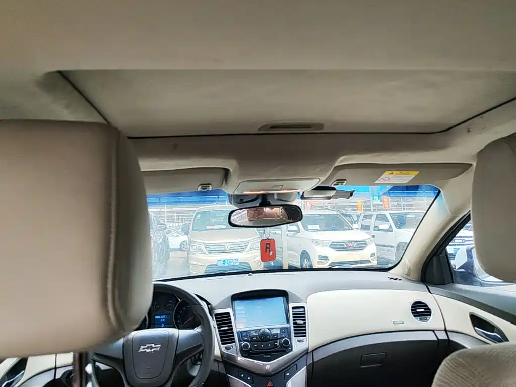 Chevrolet Cruze — миниатюра 18
