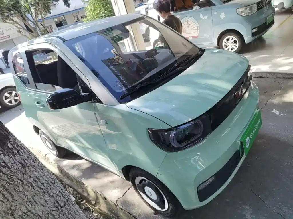 Wuling MINIEV — миниатюра 4