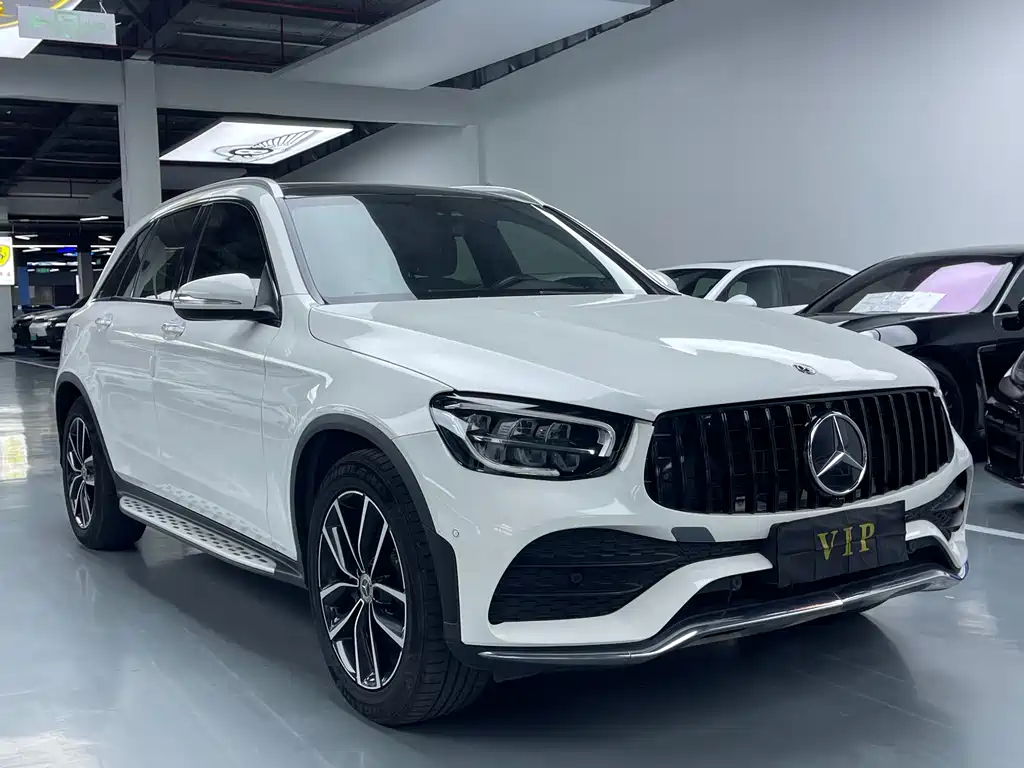 MERCEDES-BENZ GLC