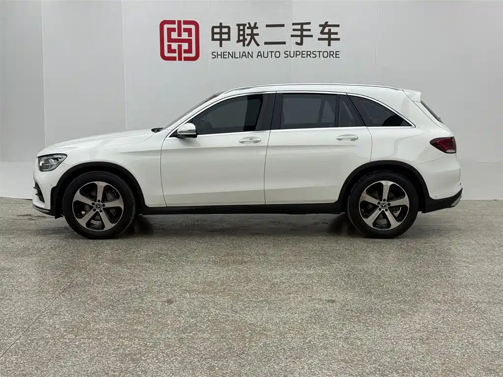 MERCEDES-BENZ GLC
