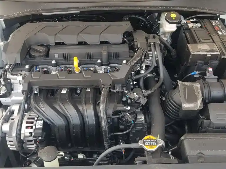 Hyundai Elantra — миниатюра 20
