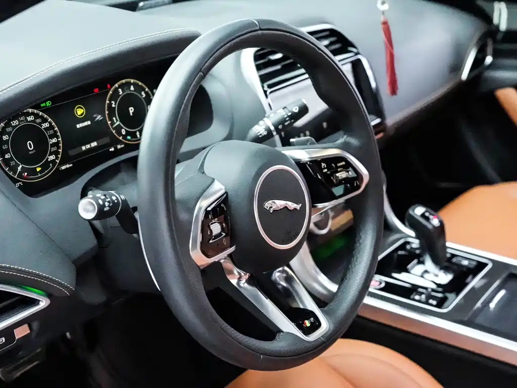 Jaguar XEL — миниатюра 6