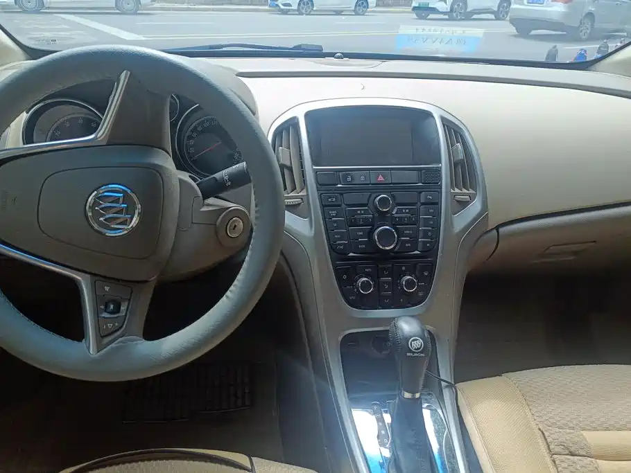 Buick Excelle — миниатюра 12