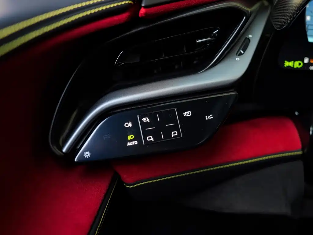 Ferrari SF90 — миниатюра 23