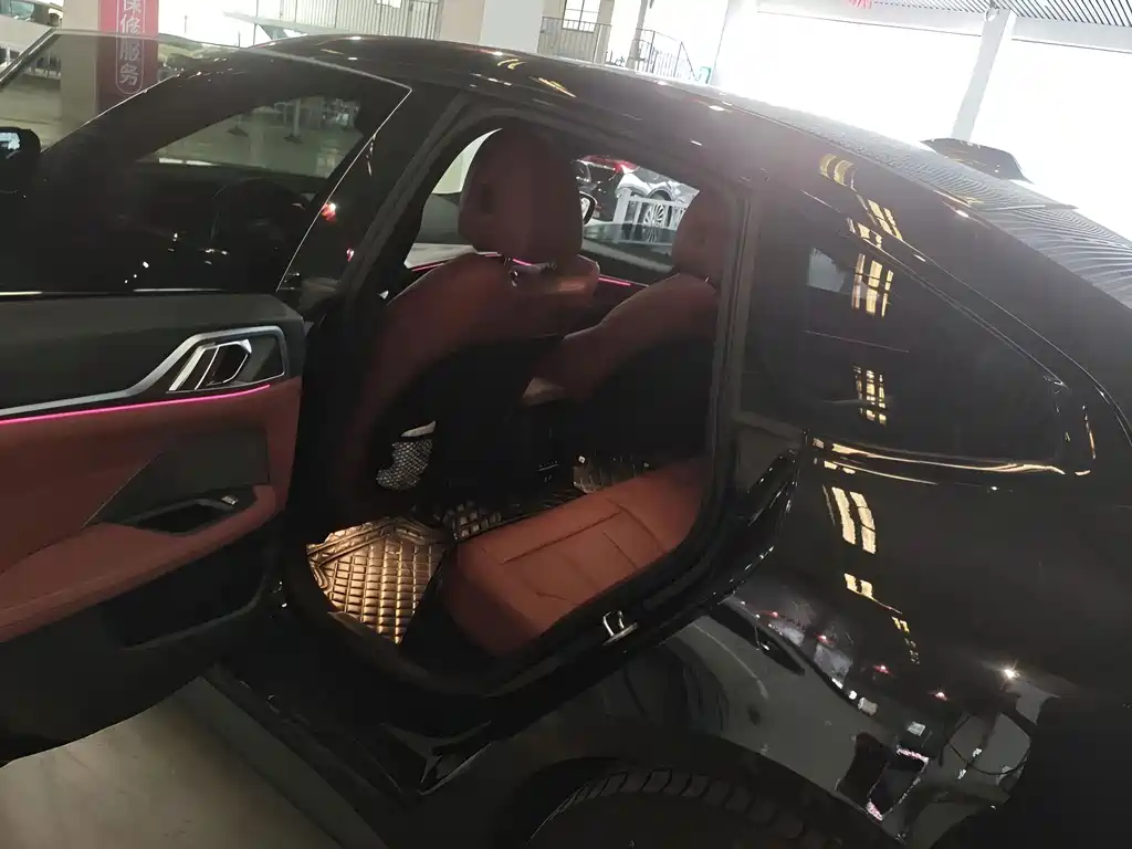 BMW i4 — миниатюра 5
