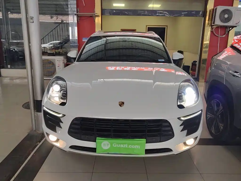 Porsche Macan — миниатюра 3