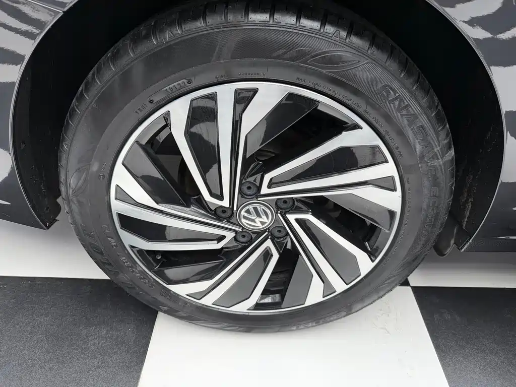 Volkswagen Sagitar — миниатюра 18
