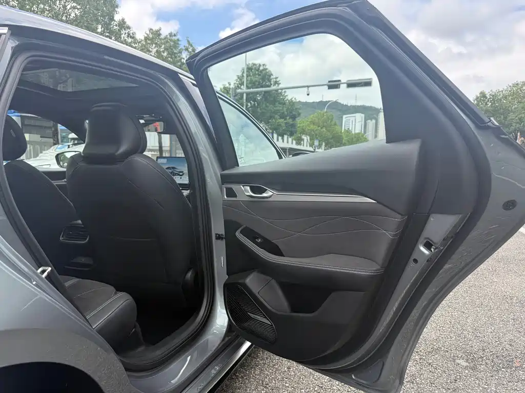 Geely Xingrui — миниатюра 18