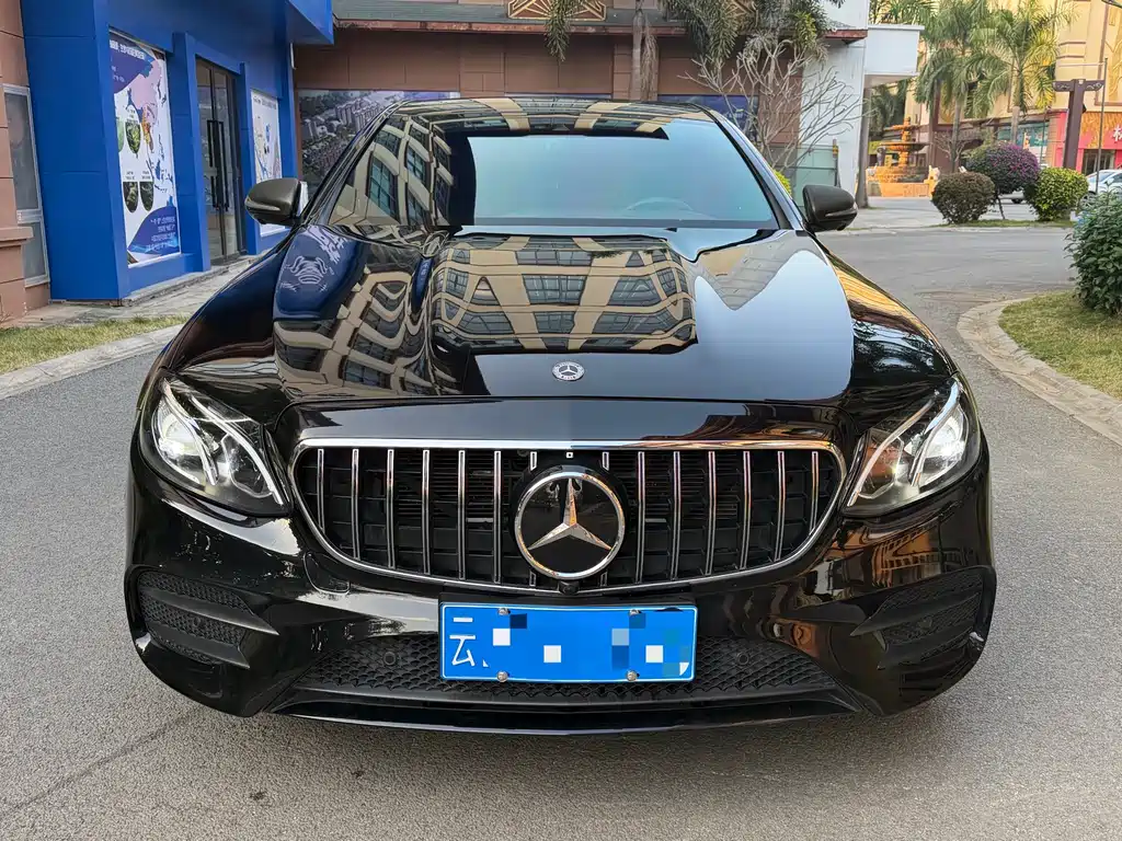 MERCEDES-BENZ E CLASS