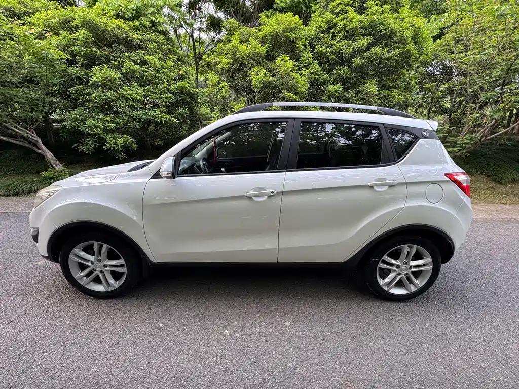 Changan CS35 2015 1.6L MT Luxury IV