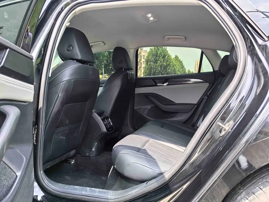 Volkswagen Magotan — миниатюра 6