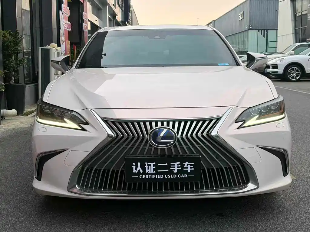 Lexus ES — миниатюра 2