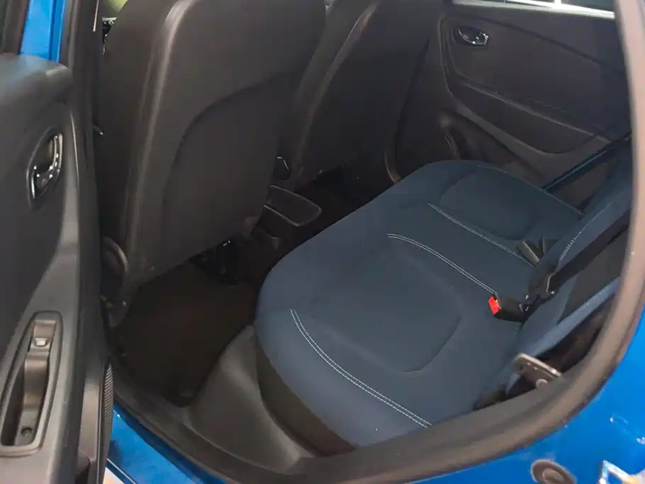 Renault Captur — миниатюра 11