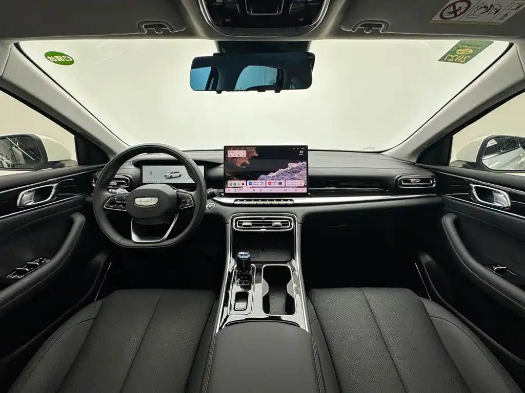 Geely Emgrand — миниатюра 19