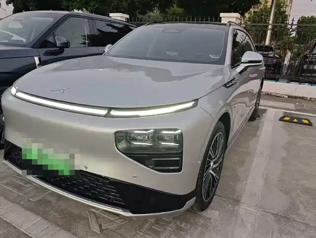 XPeng G9