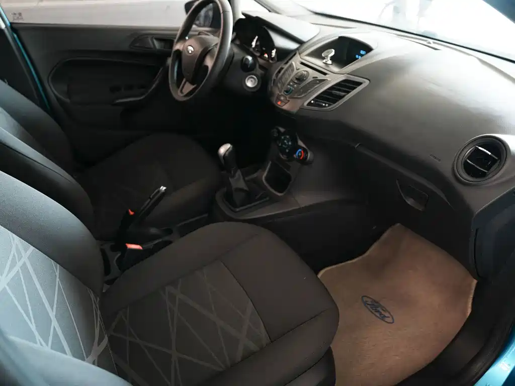 Ford Fiesta — миниатюра 7