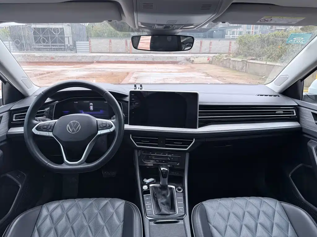 Volkswagen Sagitar 2020 200TSI DSG Fashion V