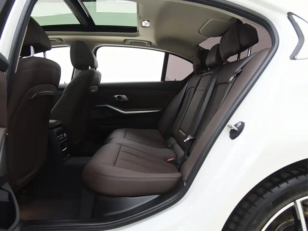 BMW 3 Series — миниатюра 5