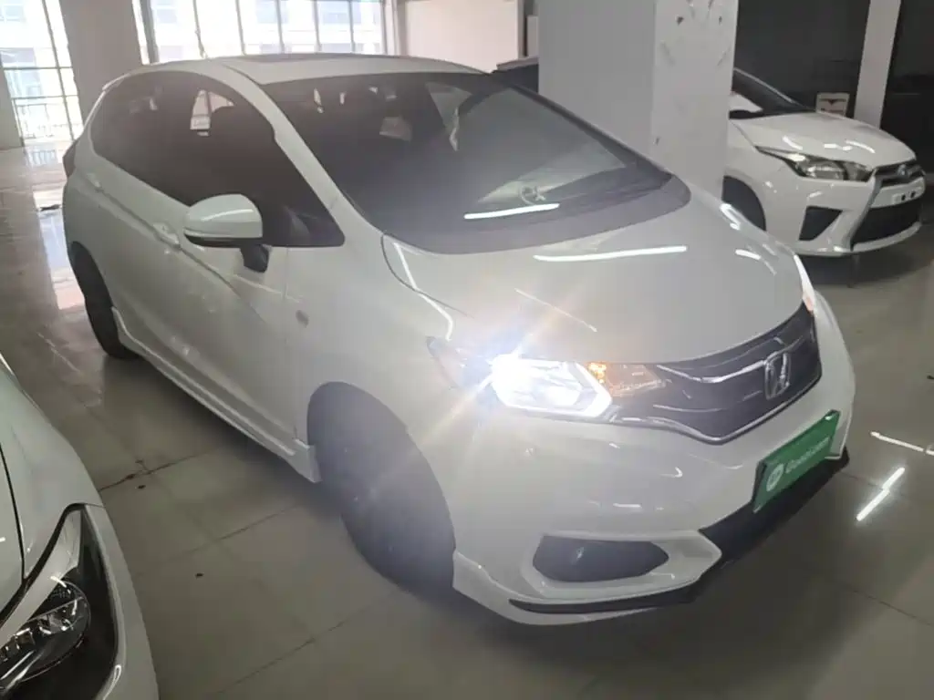 Honda Fit — миниатюра 4