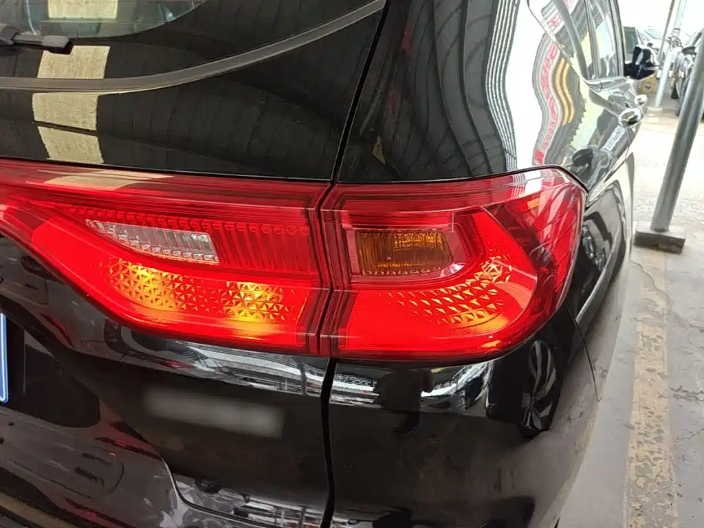 Haval M6 — миниатюра 8