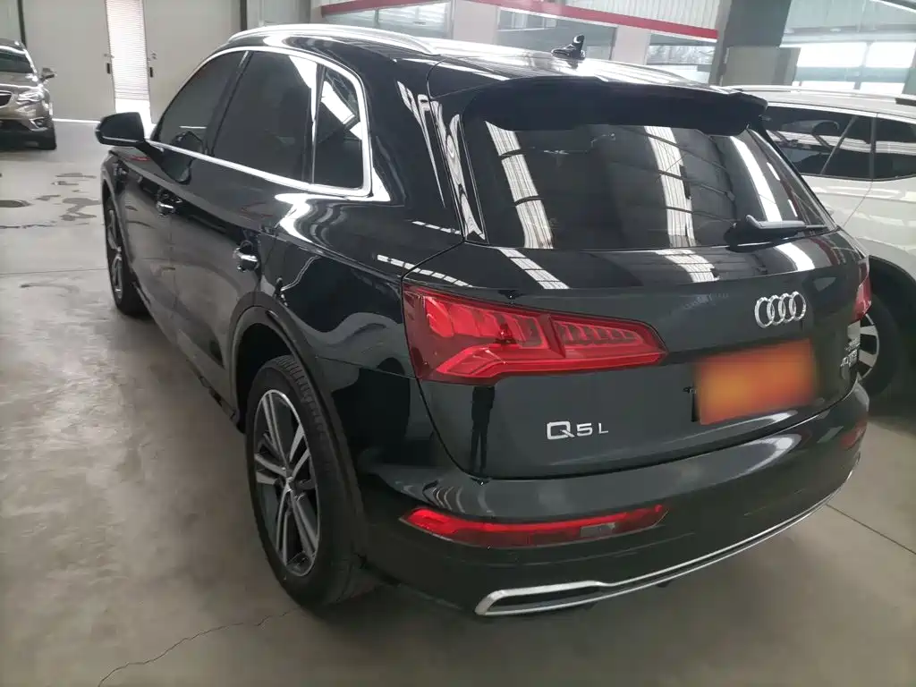 Audi Q5L — миниатюра 5