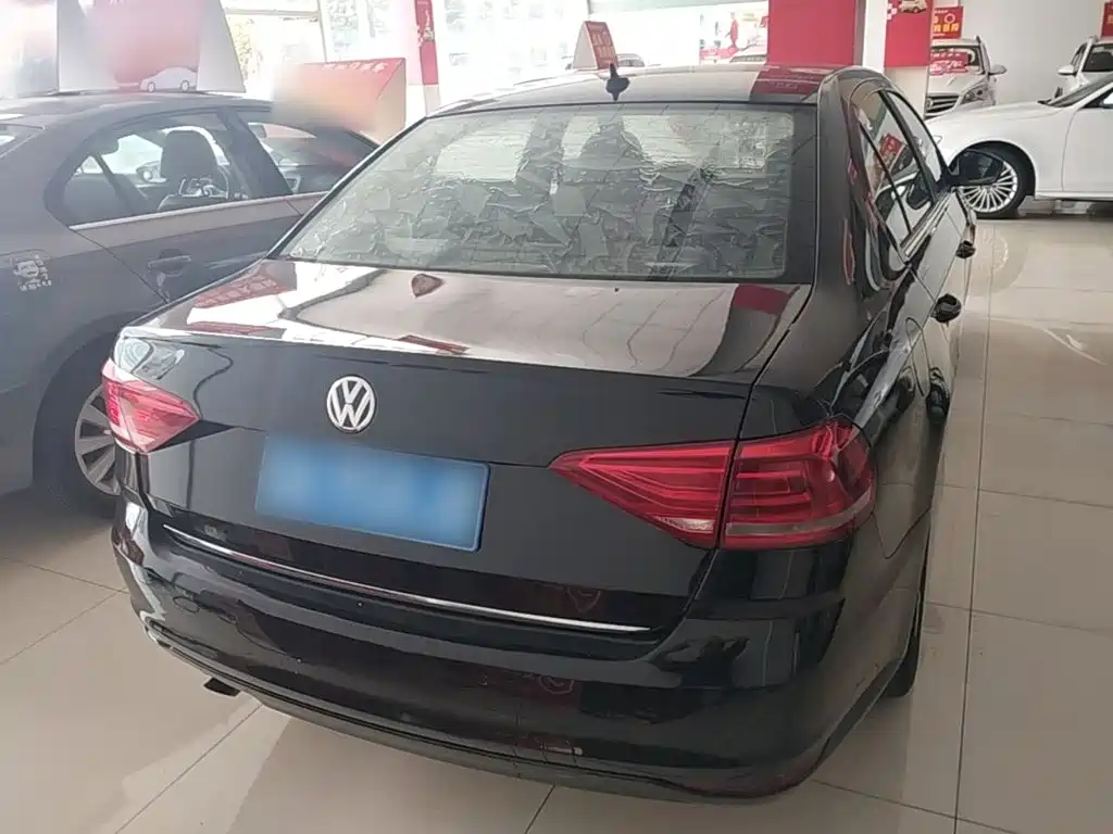 Volkswagen Lavida — миниатюра 6