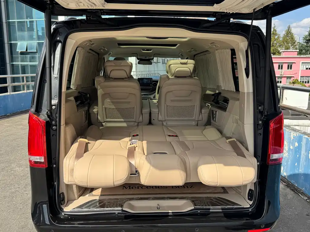 Mercedes-Benz V-Class — миниатюра 18