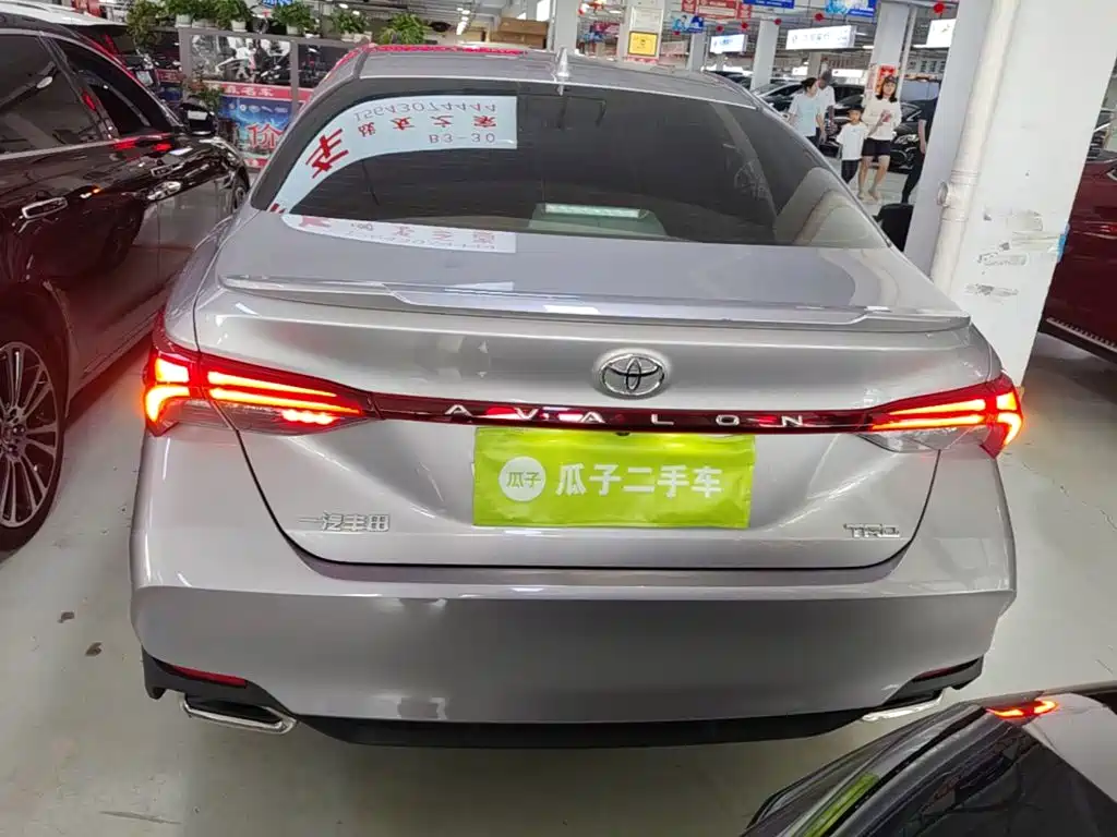 Toyota Avalon — миниатюра 6