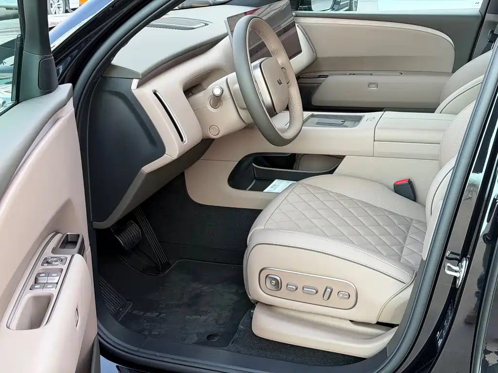 Li Auto Li L8 — миниатюра 7
