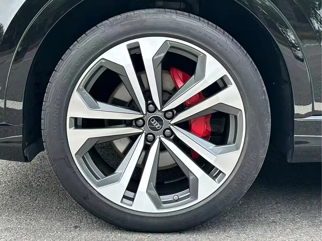 Audi Q8 — миниатюра 4