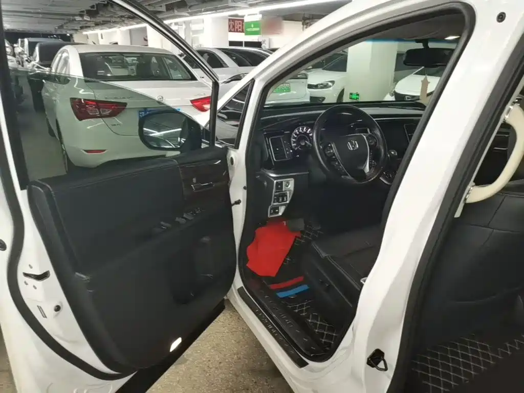 Honda Elysion — миниатюра 16