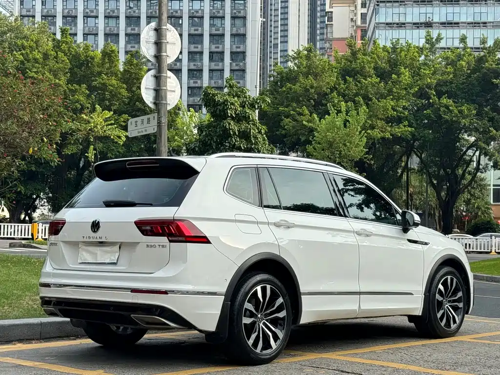 Volkswagen Tiguan L — миниатюра 15