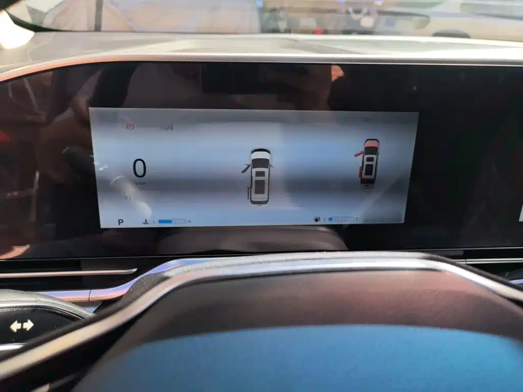 MAXUS G90 — миниатюра 4