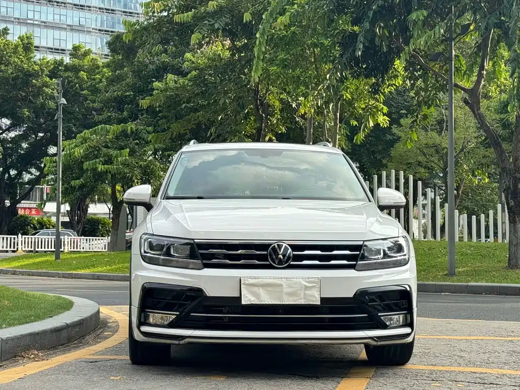 Volkswagen Tiguan L — миниатюра 2