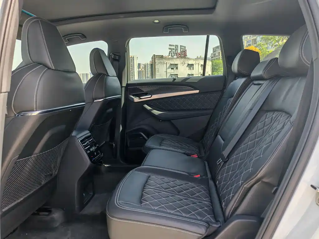 Audi Q6 2024 45 TFSI quattro 7 мест