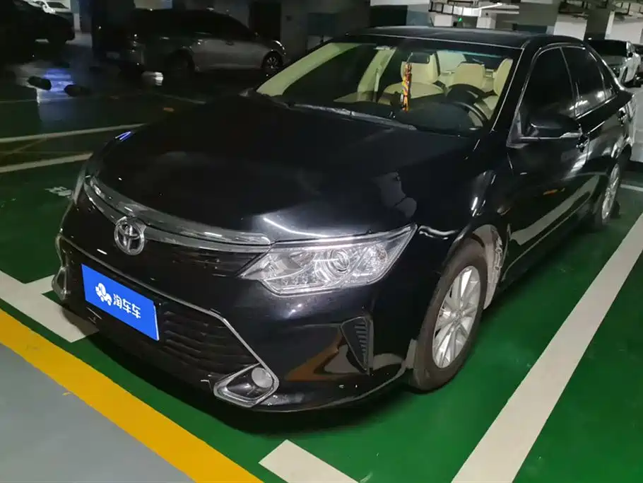 TOYOTA CAMRY