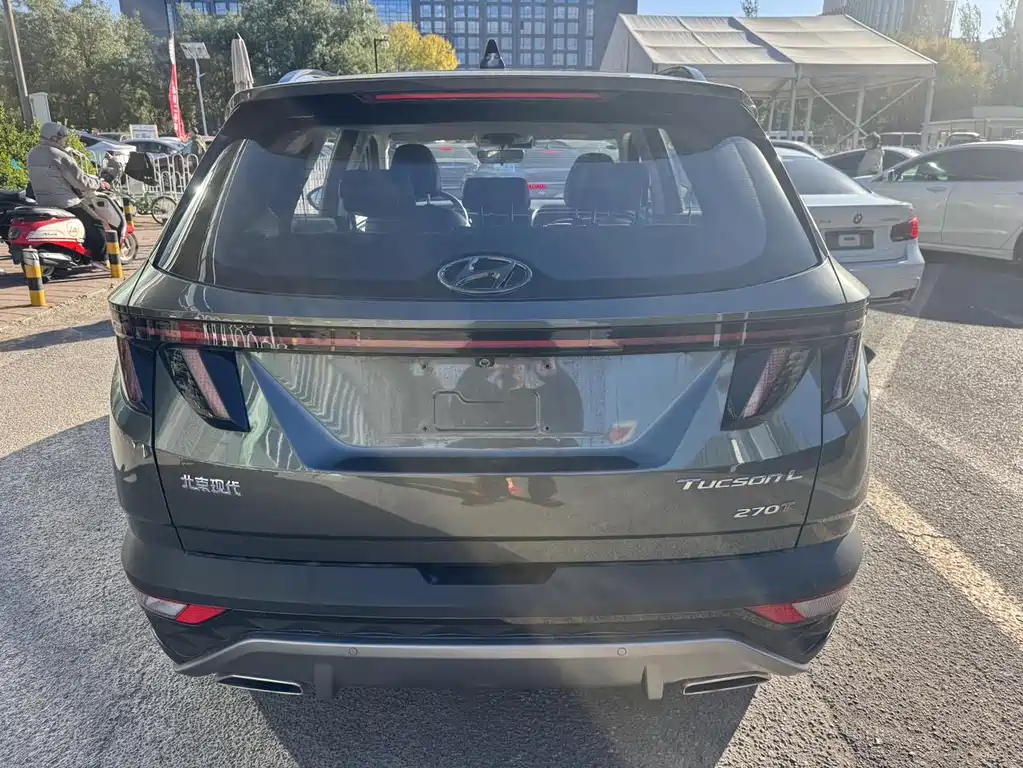 HYUNDAI TUCSON